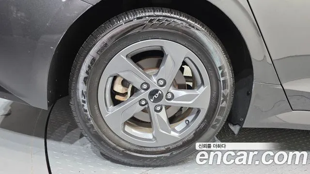 Kia K5 K5 3 поколение 2.0 LPI(Для проката) — Фото автомобиля 5
