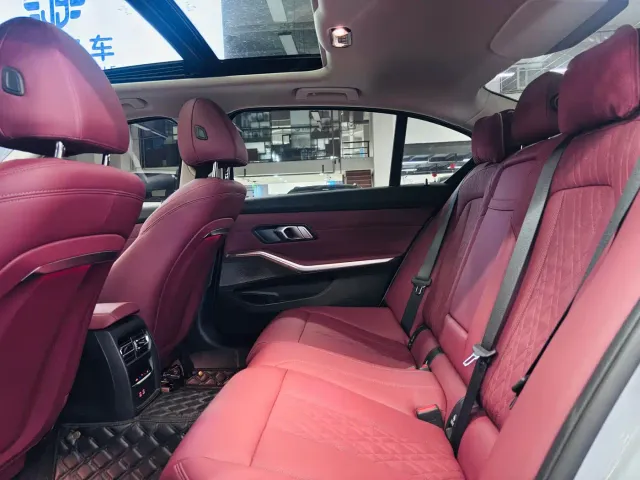 BMW 3 Series — Фото автомобиля 10