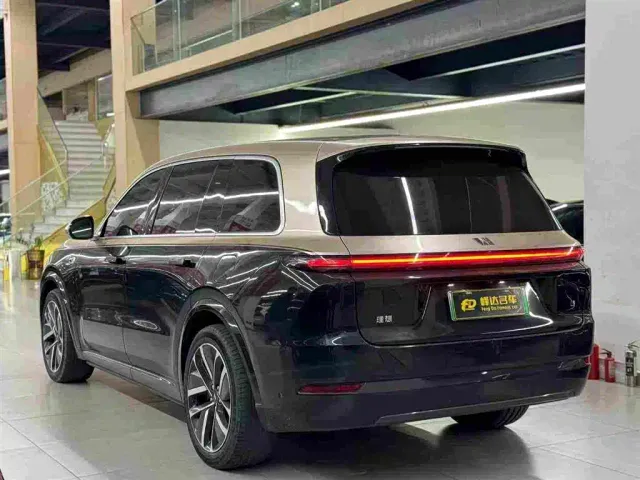 Li Auto L9 — Фото автомобиля 3