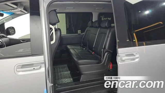 Hyundai Staria Staria Tourer 11 мест — Фото автомобиля 11