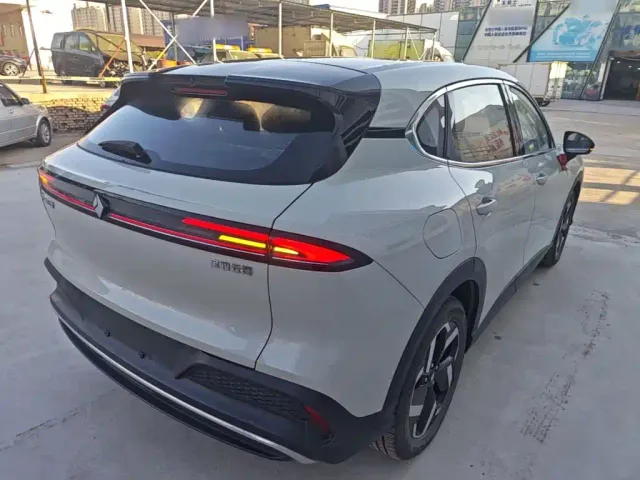 Baojun Yunhai — Фото автомобиля 6