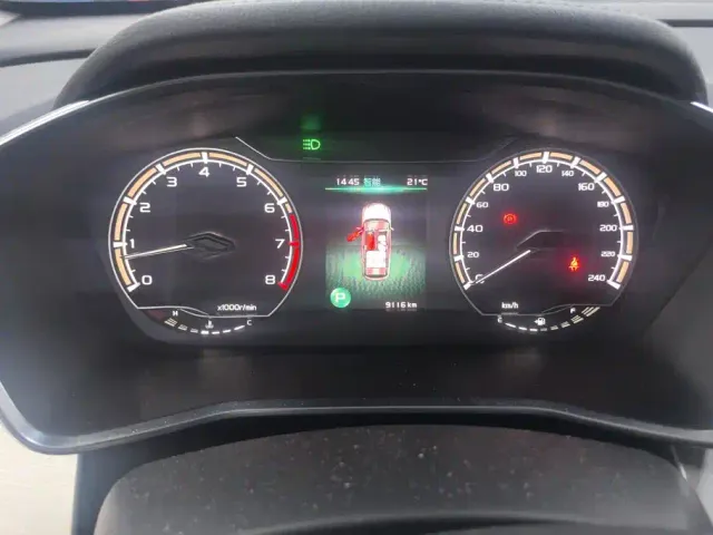 Geely Binyue — Фото автомобиля 14