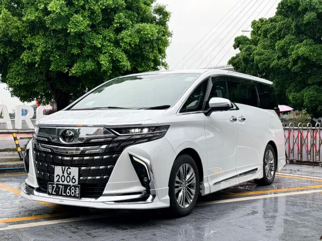 Фотография автомобиля — Toyota Alphard
