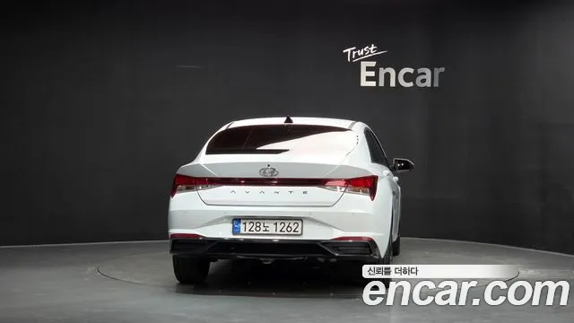 Hyundai Avante CN7 — Фото автомобиля 4