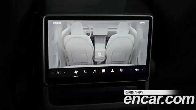 Tesla Model 3 — Фото автомобиля 30