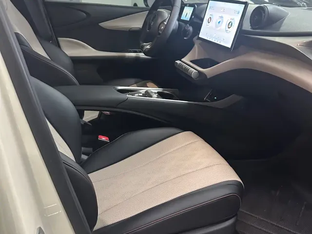 BYD Dolphin — Фото автомобиля 13