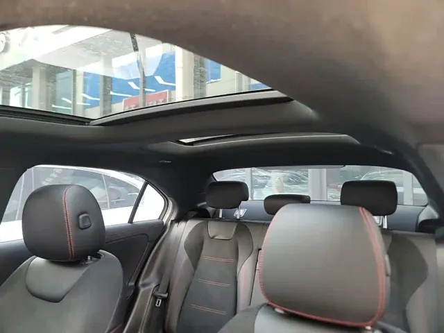 Mercedes-Benz A-Class — Фото автомобиля 17