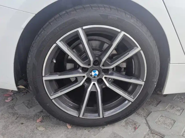 BMW 3 Series — Фото автомобиля 6