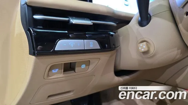 Genesis G80 Бензин 2.5 турбо AWD — Фото автомобиля 13