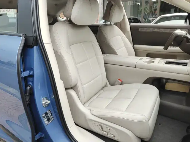 IM Motors LS6 — Фото автомобиля 24