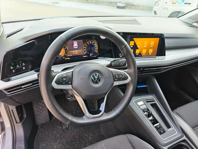 Volkswagen Golf — Фото автомобиля 10