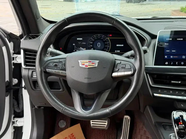 Cadillac CT5 — Фото автомобиля 30