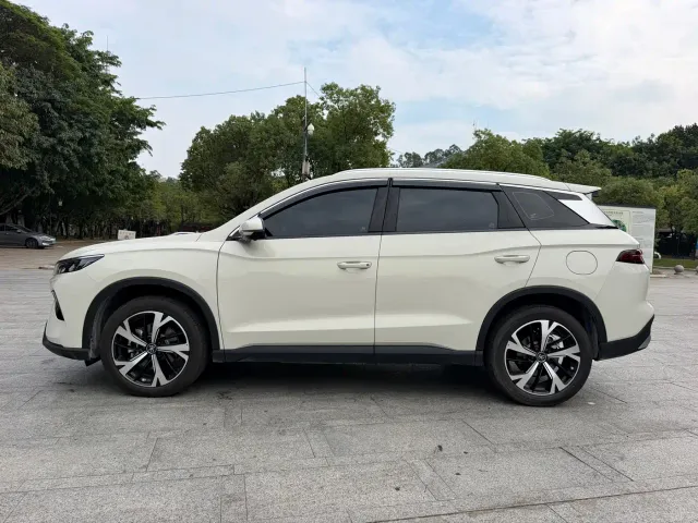 BYD Song Pro — Фото автомобиля 15