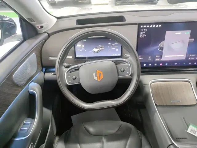Leapmotor C11 — Фото автомобиля 10