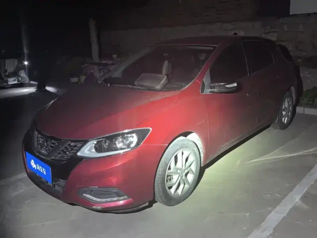 Фотография автомобиля — Nissan Tiida