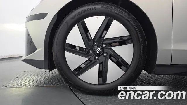 Hyundai Ioniq 6 — Фото автомобиля 5