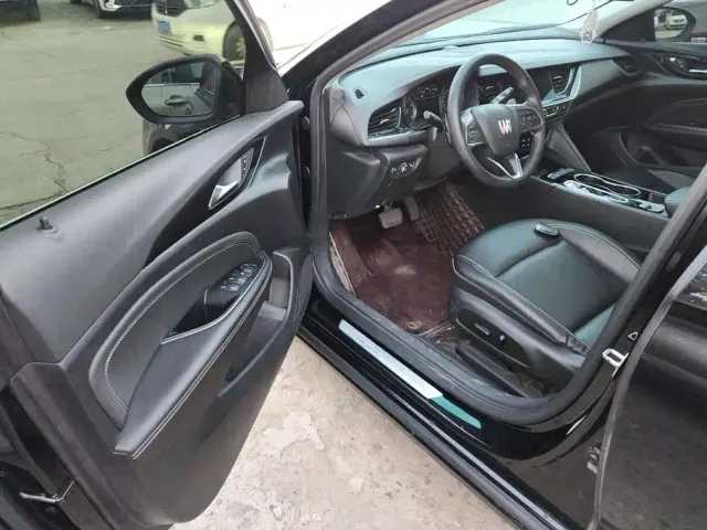 Buick Regal — Фото автомобиля 9