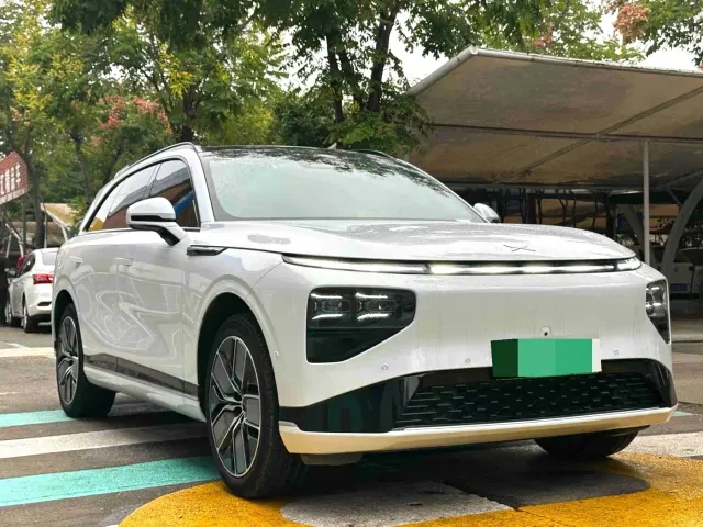 Xpeng G9 — Фото автомобиля 2