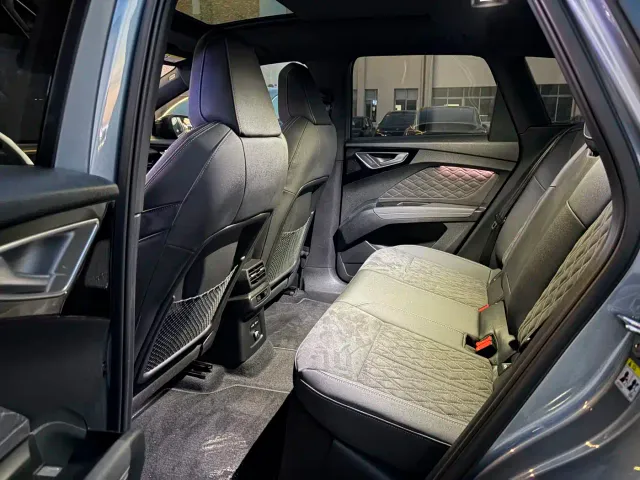 Audi Q4 e-tron — Фото автомобиля 5