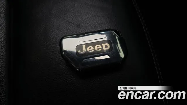 Jeep Wrangler JL — Фото автомобиля 18
