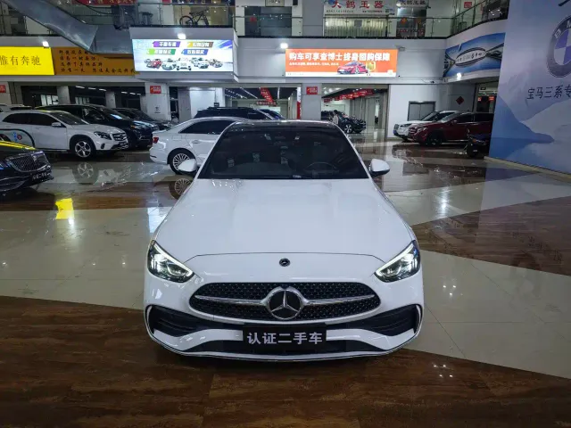 Фотография автомобиля — Mercedes-Benz C-Class