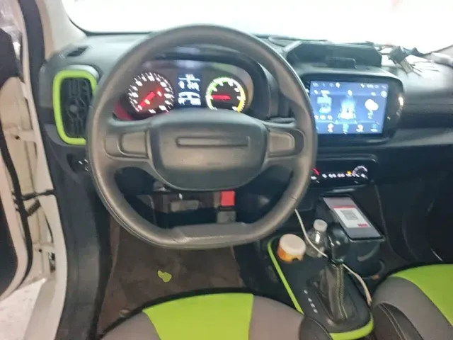 Roewe Clever — Фото автомобиля 10