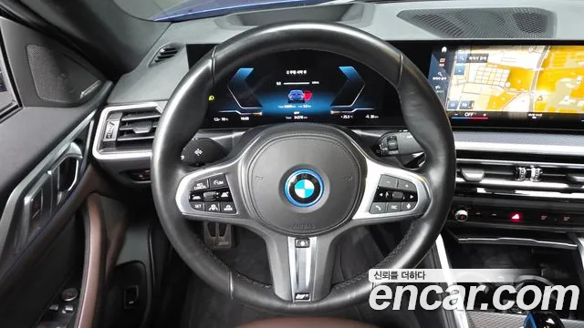 BMW i4 — Фото автомобиля 13