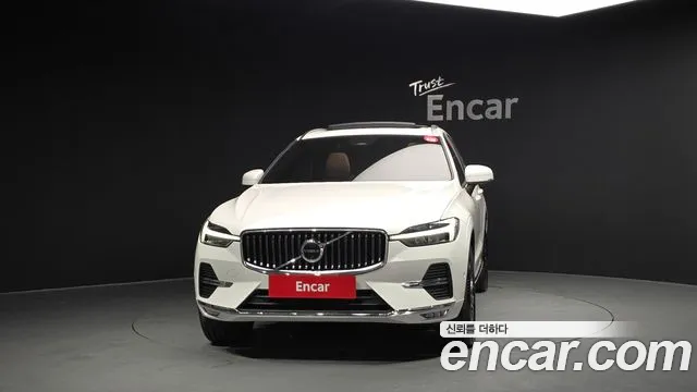Вольво XC60 — Фото автомобиля 3