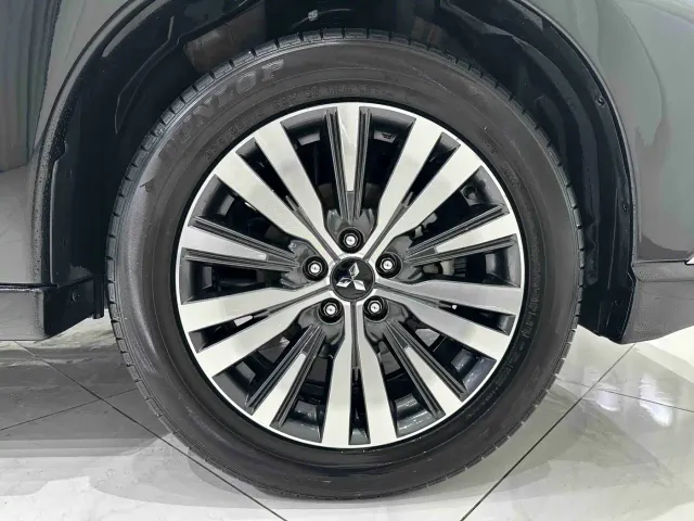 Mitsubishi Outlander — Фото автомобиля 20