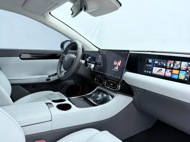 Leapmotor C01 — Фото автомобиля 10
