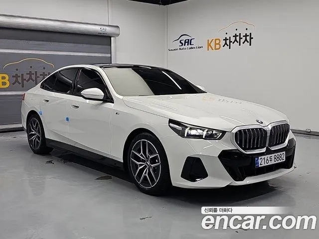 BMW 5 Series G60 — Фото автомобиля 4