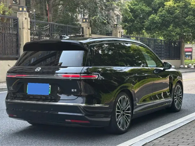 Nio ES8 — Фото автомобиля 18