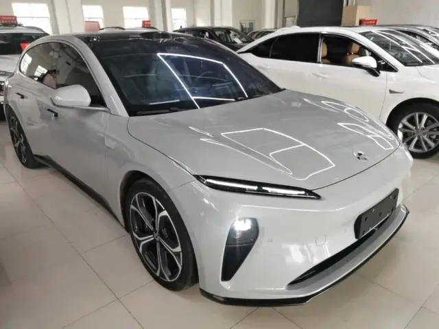 Nio ET5 Touring — Фото автомобиля 3