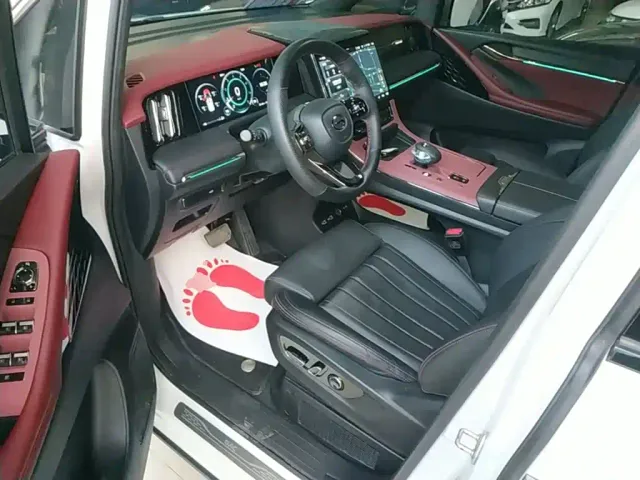 GAC Trumpchi M8 — Фото автомобиля 15