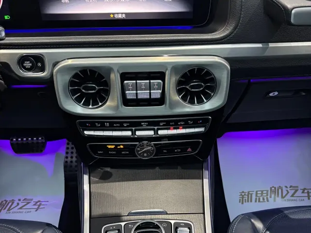 Mercedes-Benz G-Class — Фото автомобиля 17