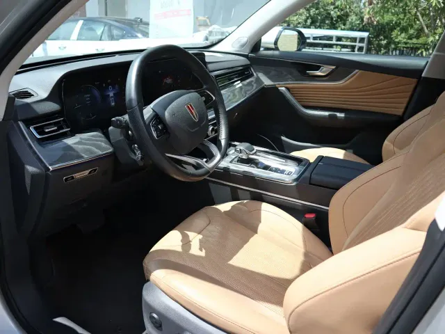 Hongqi HS5 — Фото автомобиля 25