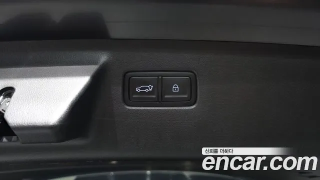 Hyundai Santafe Santa Fe (MX5) Бензин 2.5T 2WD — Фото автомобиля 29
