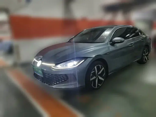 Фотография автомобиля — Volkswagen Lamando