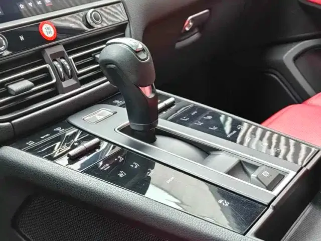 Porsche Macan — Фото автомобиля 4