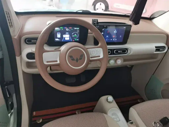 Wuling Hongguang Mini EV — Фото автомобиля 9
