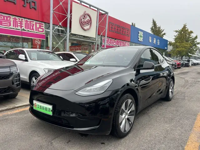 Фотография автомобиля — Tesla Model Y
