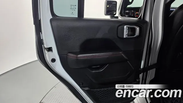 Jeep Wrangler JL — Фото автомобиля 25