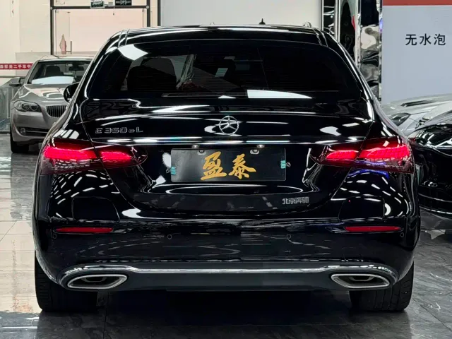 Mercedes-Benz E-Class — Фото автомобиля 6