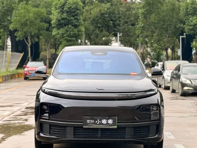 Li Auto L7 — Фото автомобиля 2