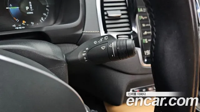 Volvo XC90 — Фото автомобиля 22