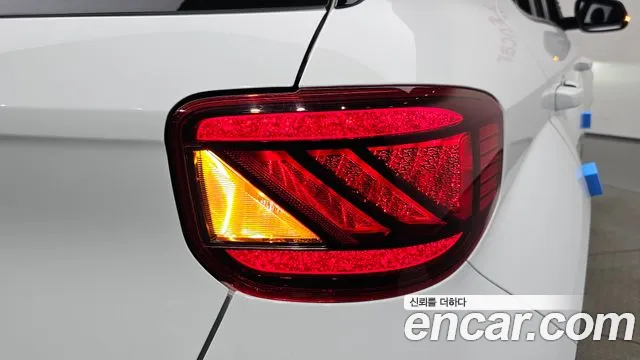 Hyundai Venue — Фото автомобиля 22