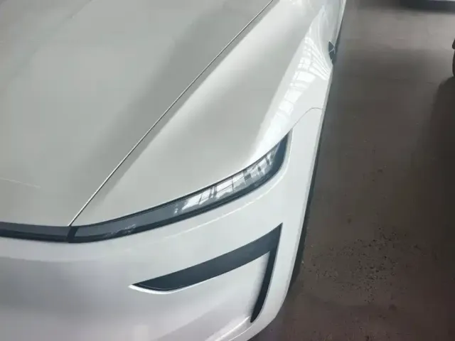 Tesla Model Y — Фото автомобиля 5