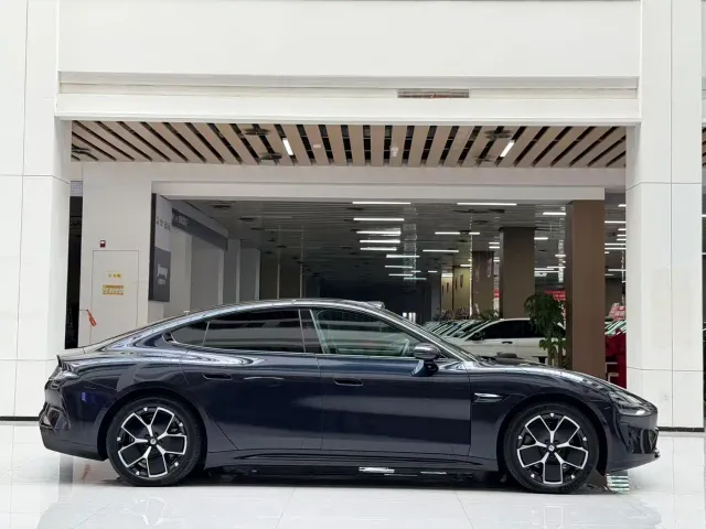 Xiaomi SU7 — Фото автомобиля 4