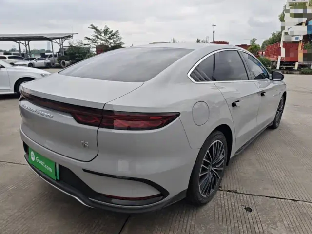 BYD Han — Фото автомобиля 6
