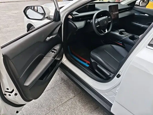 Changan Eado — Фото автомобиля 15